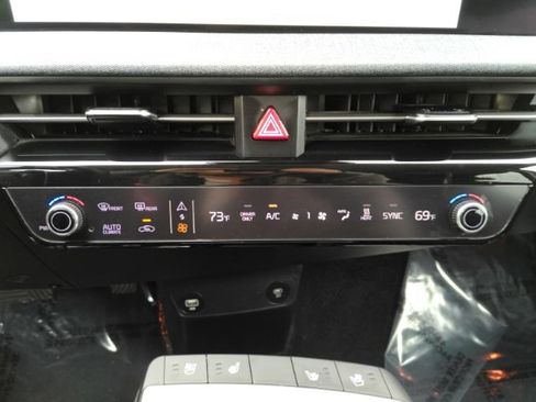 Used 2023 Kia EV6 Wind image 45