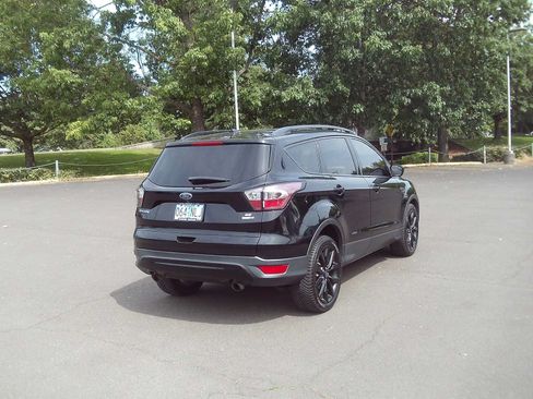Used 2018 Ford Escape SE w/ SE Sport Appearance Package AWD/4WD image 5