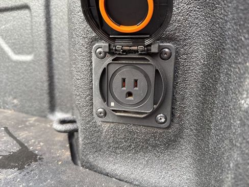 Used 2023 GMC Sierra 3500 Denali image 70