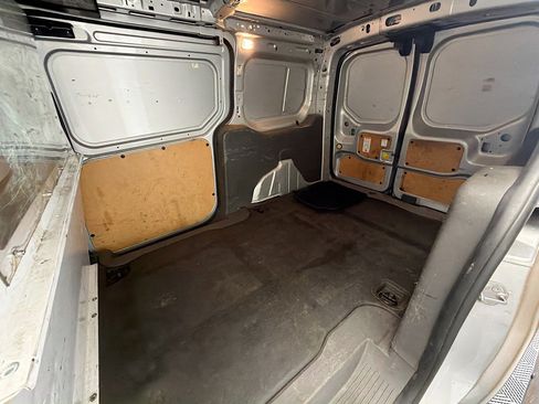 Used 2019 Ford Transit Connect XLT image 13