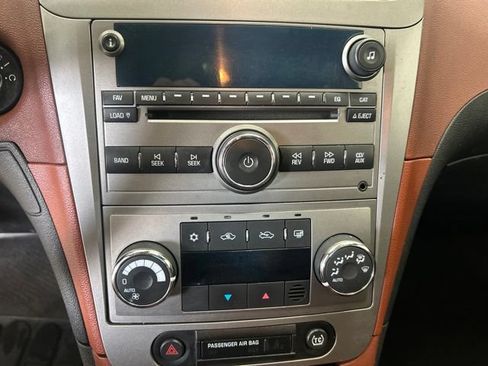 Used 2009 Chevrolet Malibu LTZ FWD image 12
