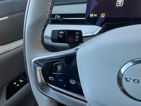 Used 2025 Volvo EX90 Plus image 16