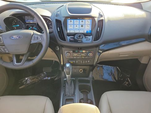 Used 2019 Ford Escape Titanium image 18