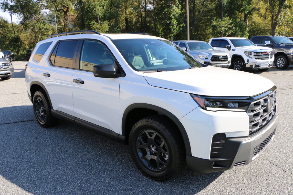 Used 2026 Honda Pilot TrailSport image 10