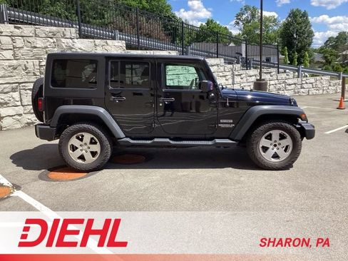 Used 2017 Jeep Wrangler Unlimited Sport w/ Quick Order Package 24S AWD/4WD image 8