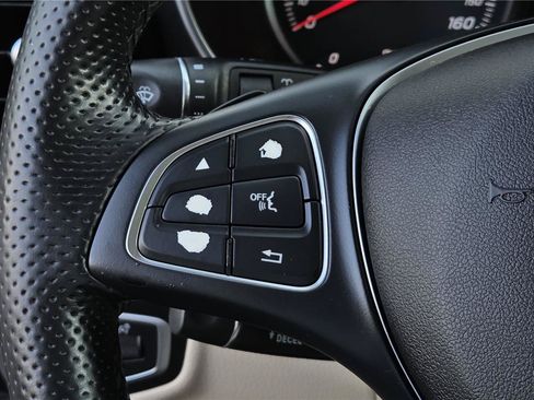 Used 2017 Mercedes-Benz GLC 300 4MATIC image 52