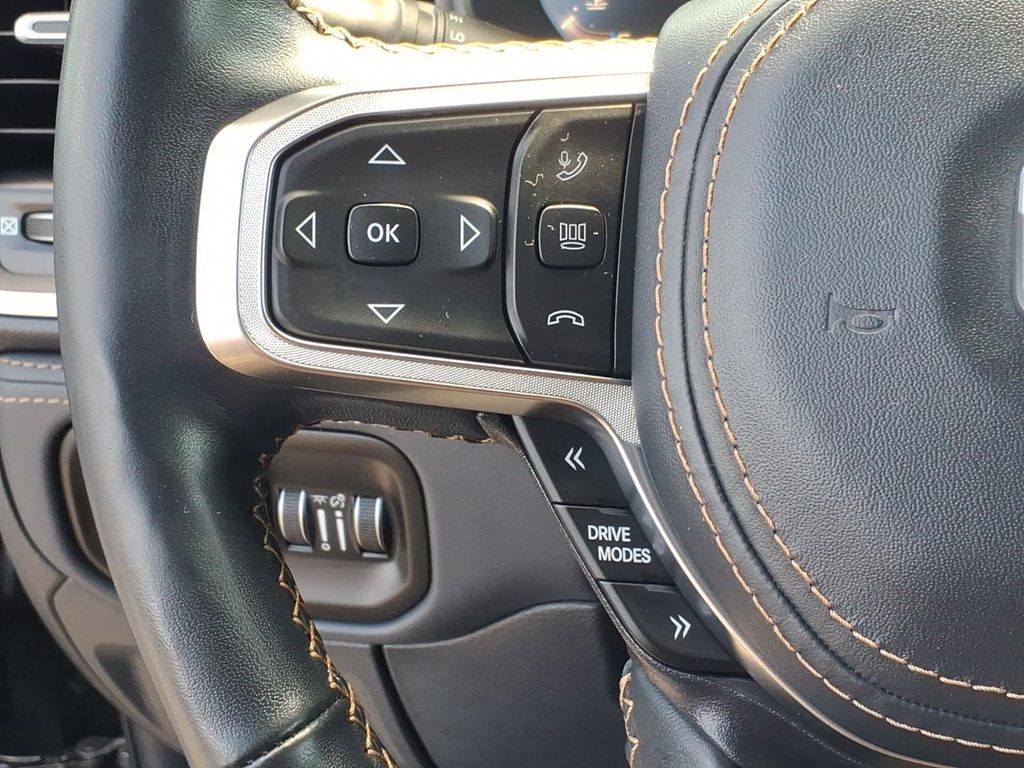Used 2025 RAM 1500 Tungsten w/ Towing Technology Group AWD/4WD image 10