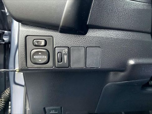 Used 2018 Toyota Corolla LE FWD image 33