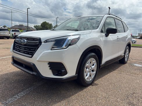 Used 2022 Subaru Forester AWD/4WD image 9