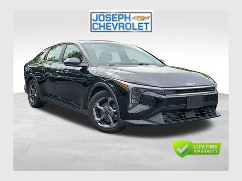 Used 2025 Kia K4 FWD image 1