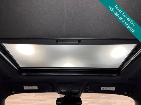 Used 2022 Dodge Challenger R/T Scat Pack RWD image 20