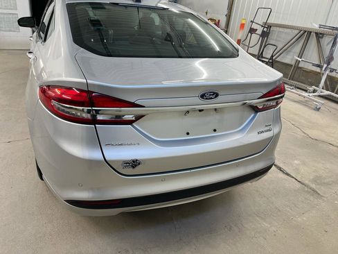 Used 2017 Ford Fusion SE w/ Equipment Group 602A image 4