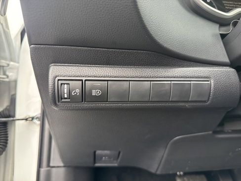 Used 2023 Toyota Corolla SE image 25