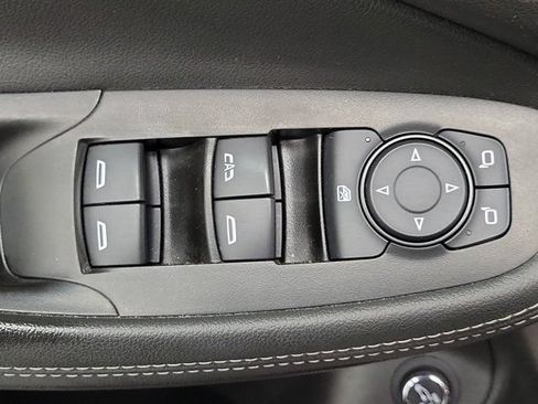 Used 2023 Buick Encore GX Select w/ Sport Touring Package FWD image 19