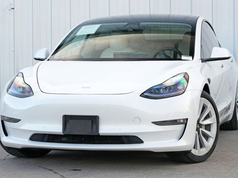 Used 2021 Tesla Model 3 Long Range image 3