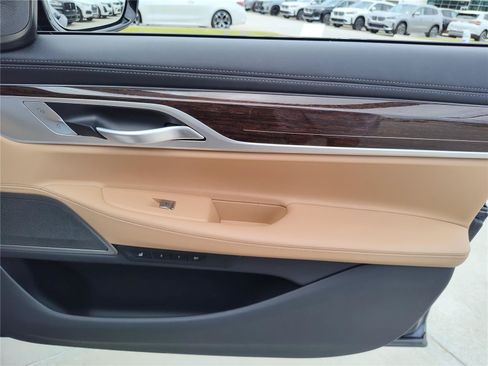 Used 2022 BMW 750i xDrive w/ Executive Package AWD/4WD image 22