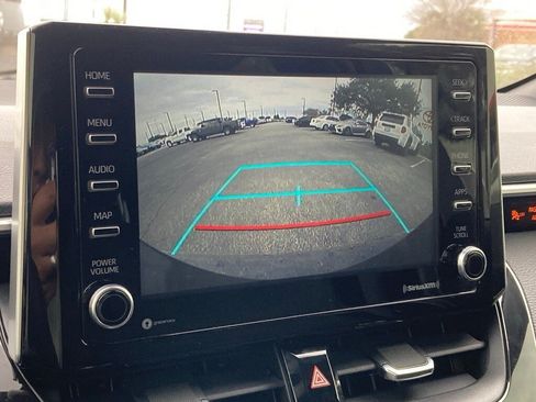 Used 2020 Toyota Corolla SE image 24