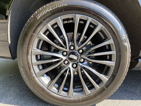 Used 2025 Cadillac Escalade Sport Platinum w/ LPO, Floor Liner Package AWD/4WD image 46