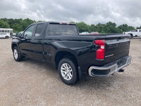 Used 2023 Chevrolet Silverado 1500 LT w/ Z71 Off-Road Package AWD/4WD image 5
