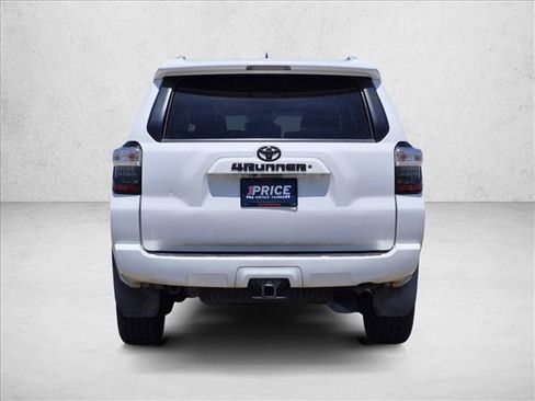 Used 2015 Toyota 4Runner SR5 RWD image 7