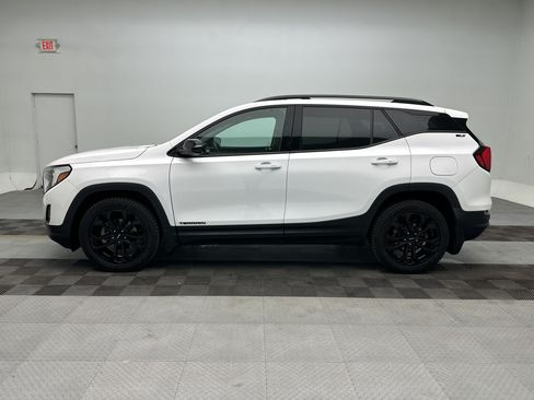 Certified 2020 GMC Terrain SLT w/ Preferred Package AWD/4WD image 2