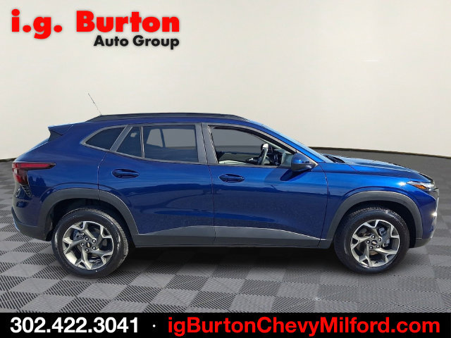 Used 2024 Chevrolet Trax LT FWD image 7