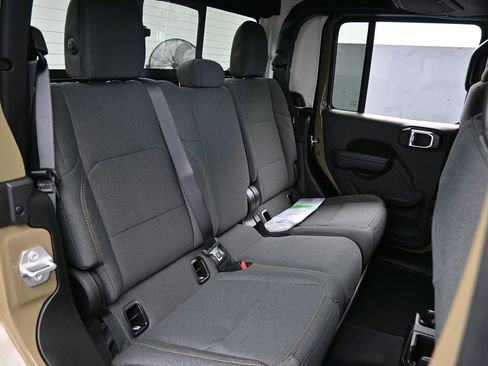 New 2026 Jeep Gladiator Sport image 37