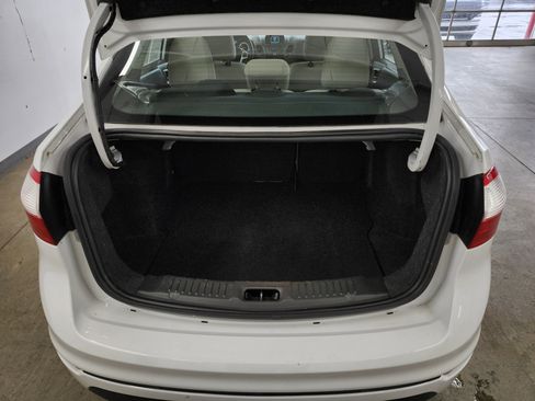 Used 2014 Ford Fiesta SE image 22