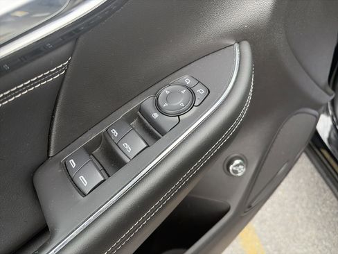 Used 2023 Buick Envision Preferred AWD/4WD image 16
