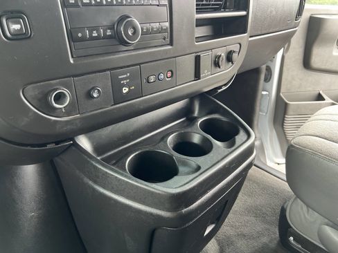 Used 2018 Chevrolet Express 3500 LT w/ LT Preferred Equipment Group RWD image 36
