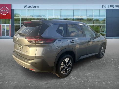 Certified 2023 Nissan Rogue SV w/ SV Premium B Package FWD image 5
