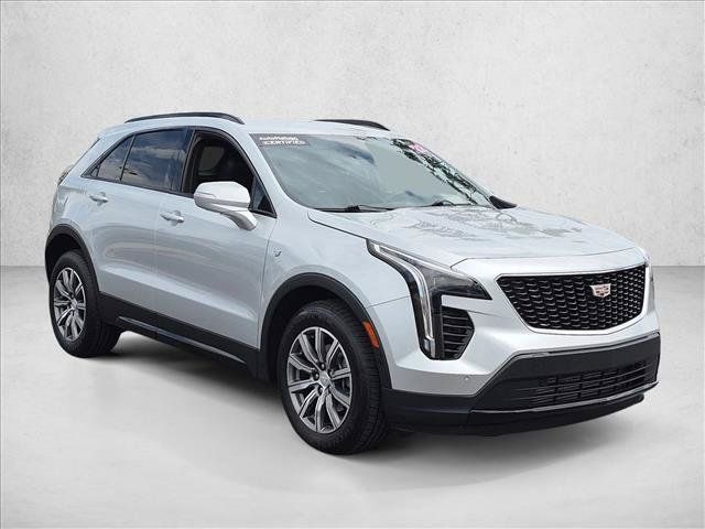 Used 2022 Cadillac XT4 Sport w/ Enhanced Visibility Package FWD image 2