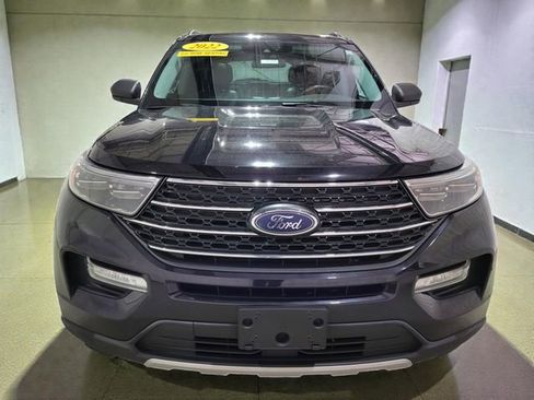 Used 2022 Ford Explorer XLT image 17