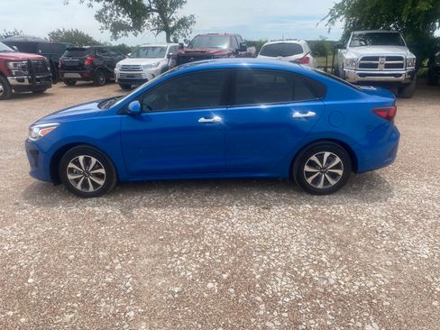 Used 2021 Kia Rio S w/ Technology Package FWD image 4