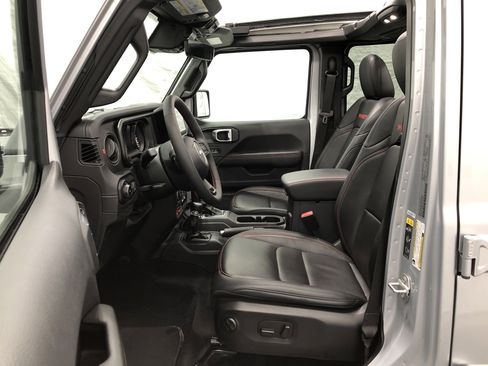 Certified 2024 Jeep Wrangler Unlimited Rubicon image 12