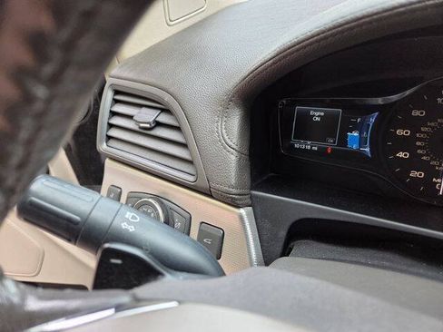 Used 2015 Lincoln MKX AWD w/ Equipment Group 101A image 25