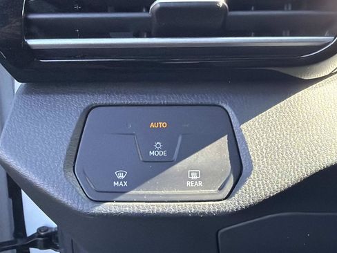 Certified 2023 Volkswagen ID.4 Pro RWD image 21