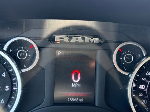 Used 2025 RAM 2500 Big Horn AWD/4WD image 18
