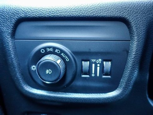 New 2025 Jeep Grand Cherokee Limited image 16