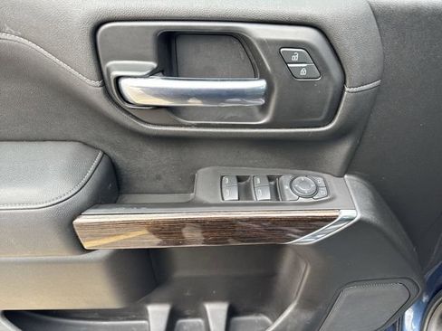 Used 2020 GMC Sierra 1500 SLE w/ SLE Value Package image 21