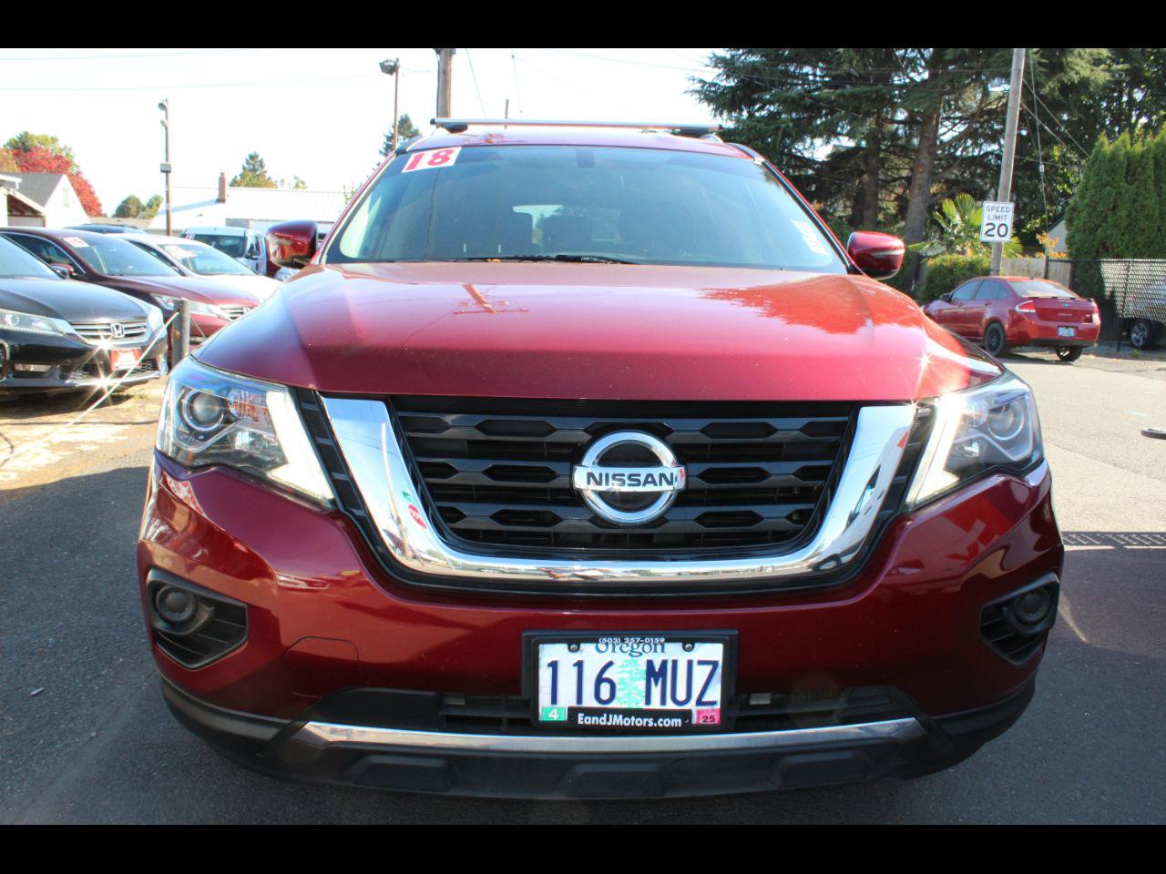 Used 2018 Nissan Pathfinder S AWD/4WD image 2
