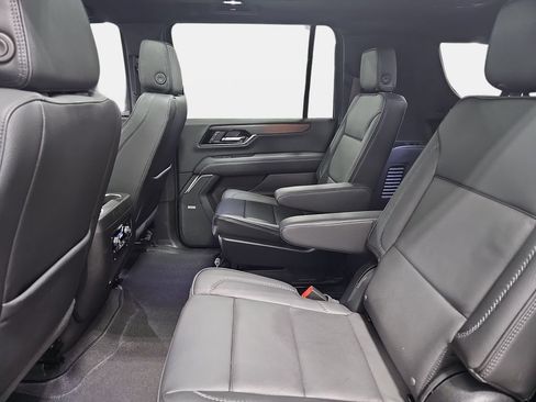 Used 2026 GMC Yukon XL Denali w/ Sun & Power Step Package AWD/4WD image 13