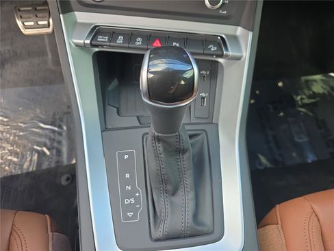 Used 2020 Audi Q3 2.0T Premium Plus image 18