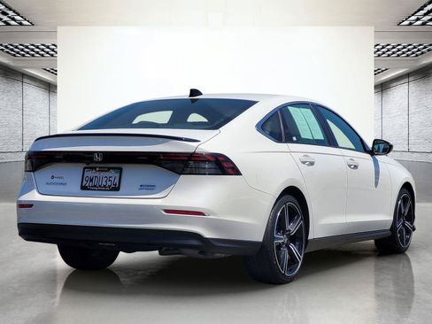 Used 2024 Honda Accord Sport image 6