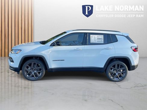 New 2026 Jeep Compass Latitude image 6