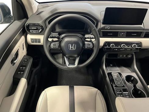 New 2026 Honda Pilot Touring image 27