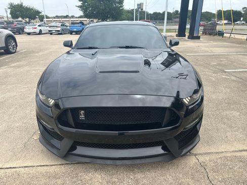 Used 2017 Ford Mustang Shelby GT350 w/ Electronics Package RWD image 4