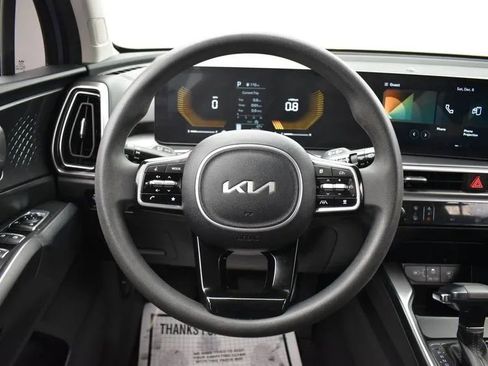 Used 2024 Kia Sorento LX image 20