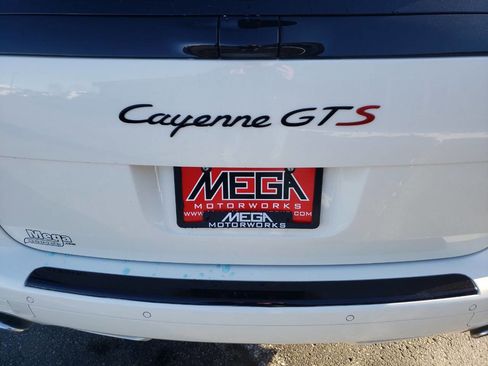 Used 2010 Porsche Cayenne GTS image 23