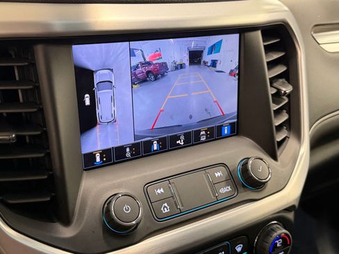 Used 2023 GMC Acadia SLT w/ Elevation Edition AWD/4WD image 25
